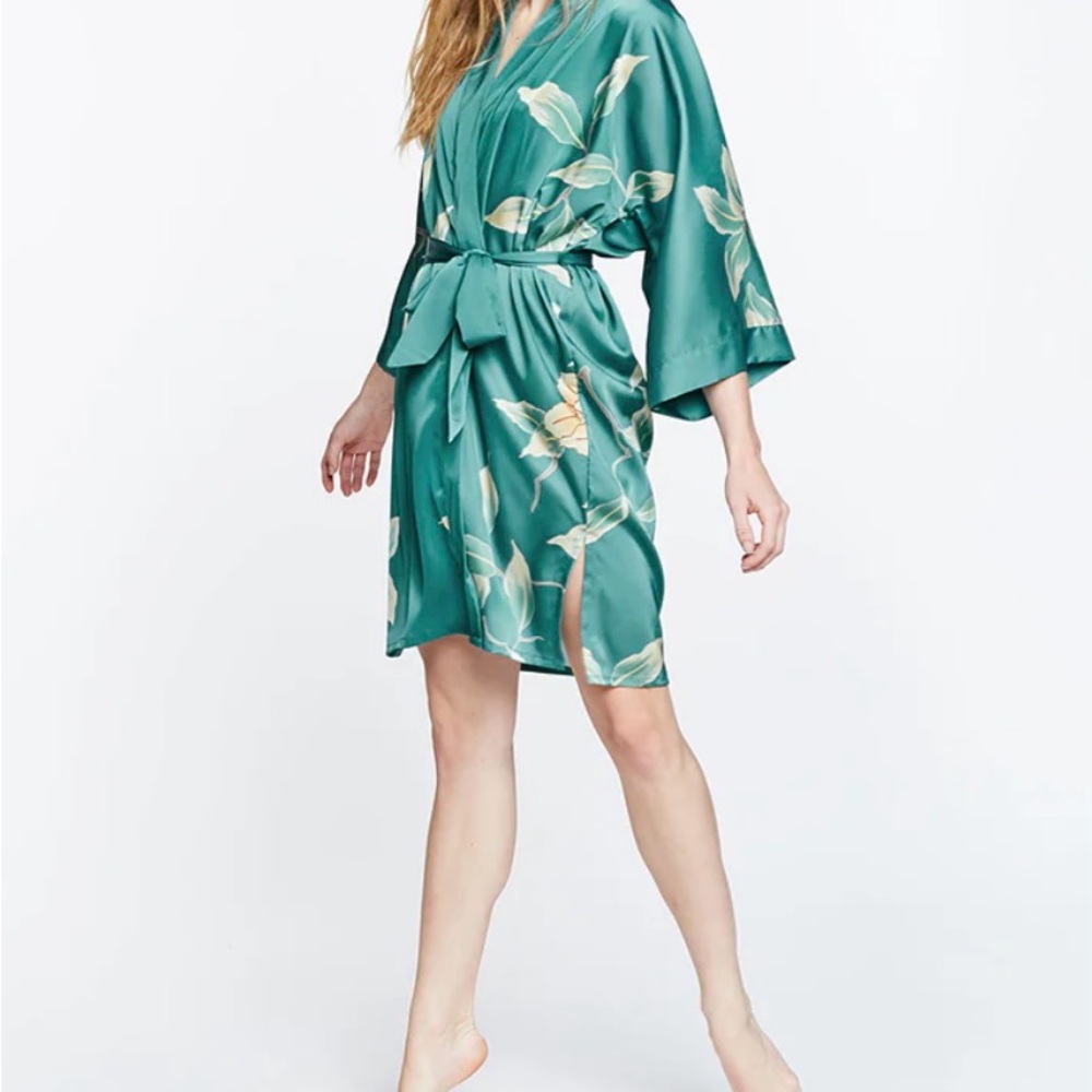 Green Floral Kimono Robe with Sash - Picture 4 of 12